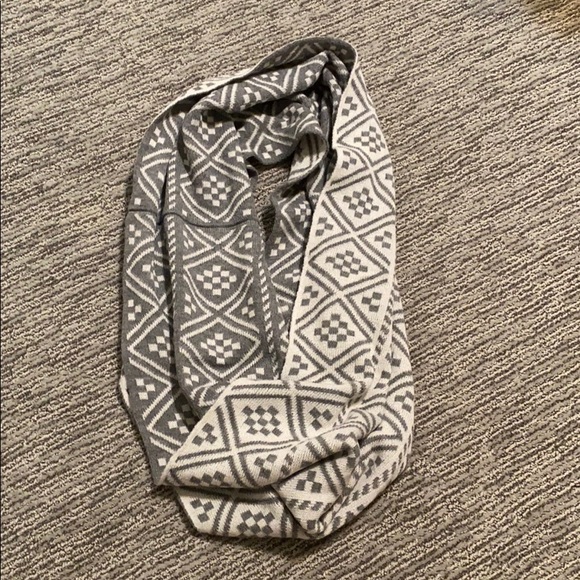 Reversible Infinity Scarf - Picture 5 of 5